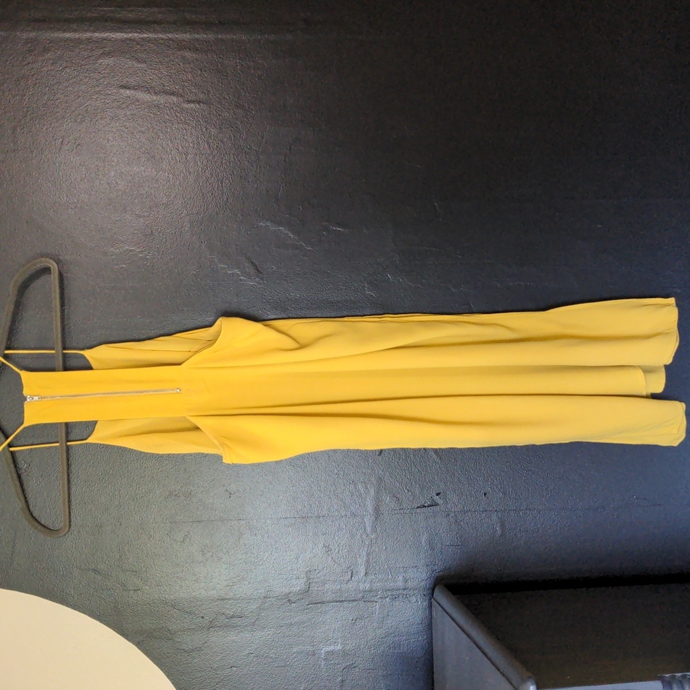 Yellow Top - Picture 2 of 7